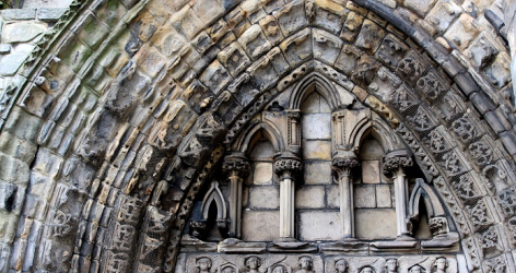 An Uneasy Partnership: Medieval Church and State